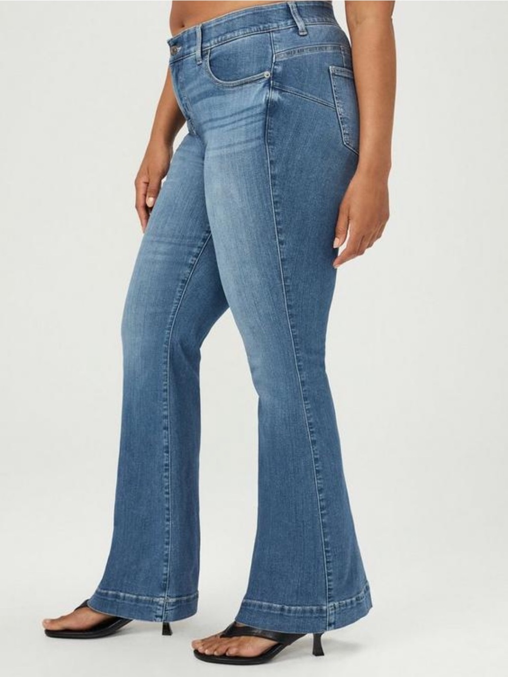 Torrid bombshell flared jeans - Picture 3 of 13
